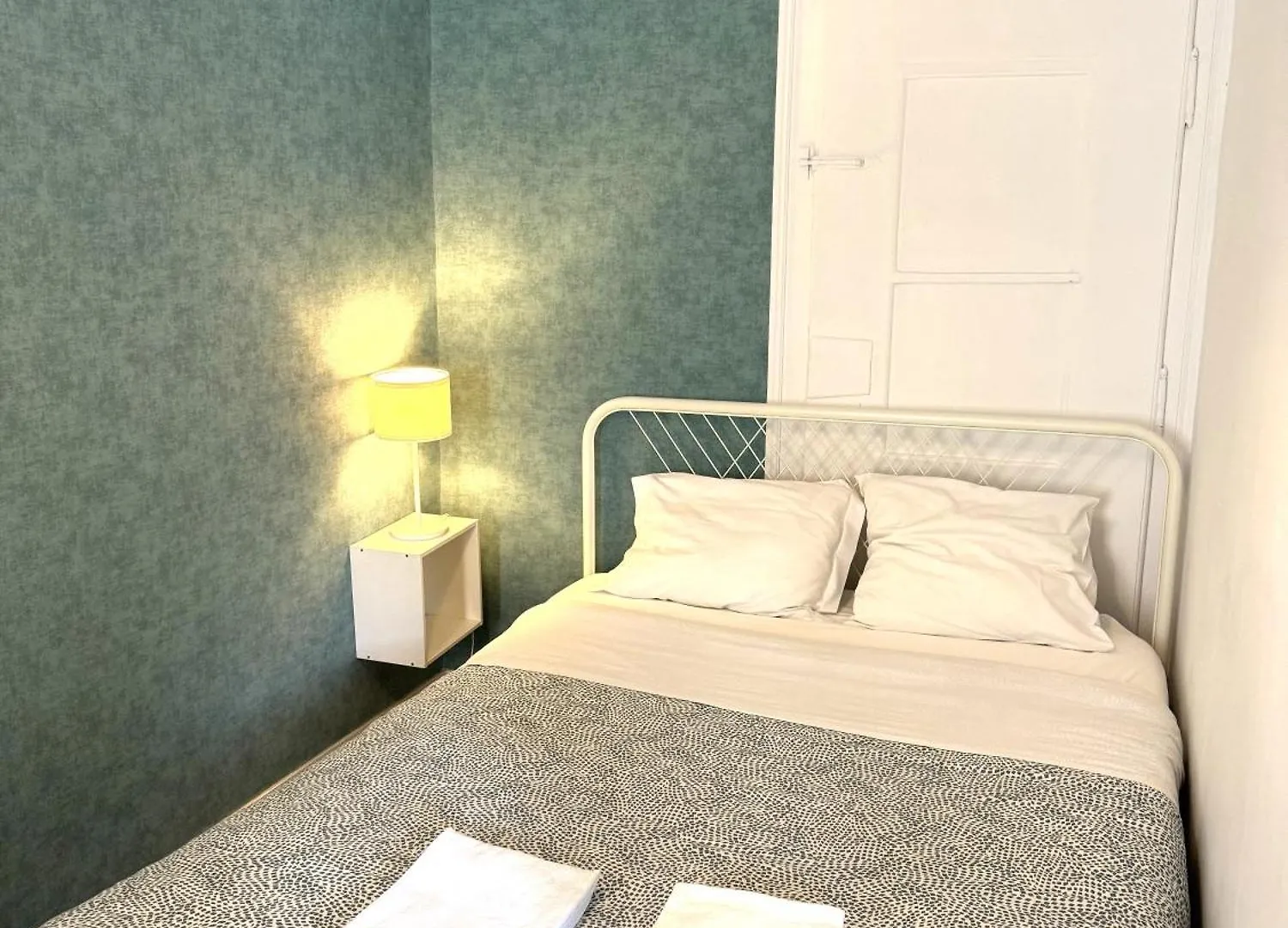 Casa Do Meio Lisbon Apartment