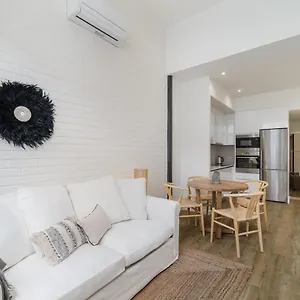 Casa Boma - Design With Private Vegetal Terrace - Lapa Vii Lisboa